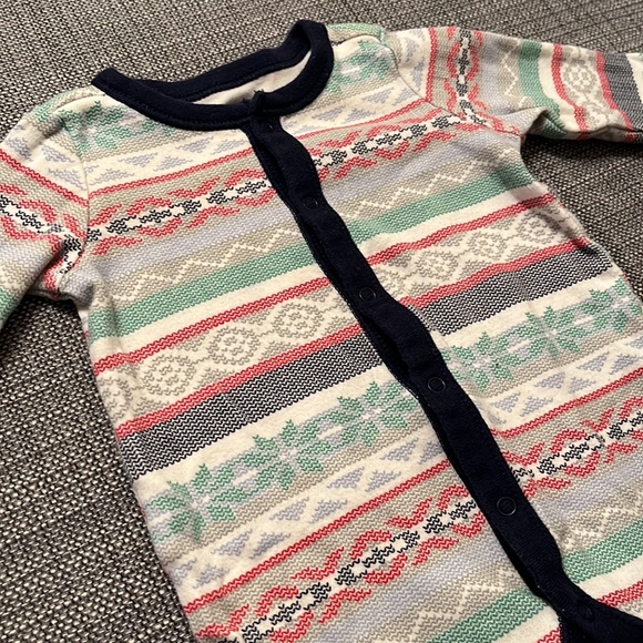 Baby Gap Sleeper - Picture 2 of 5